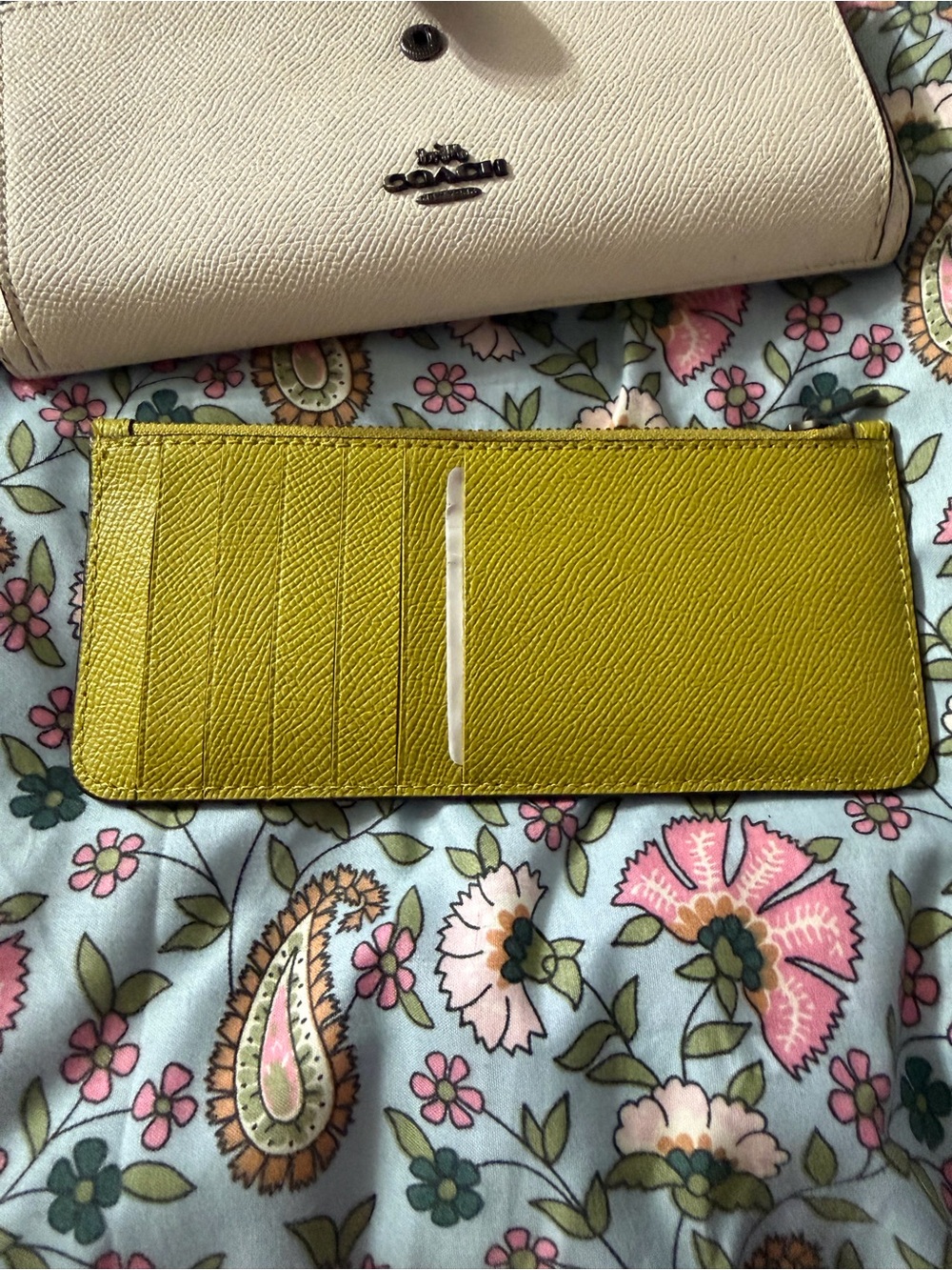 Coach Colorblock Multifunction Leather Wallet - Picture 4 of 5